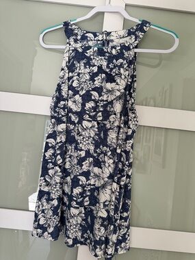 Floral High-Neck Navy and White Tank Top